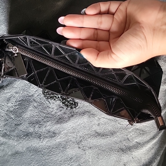 Beautiful Issey Miyake Baobao black pouch - Picture 5 of 5